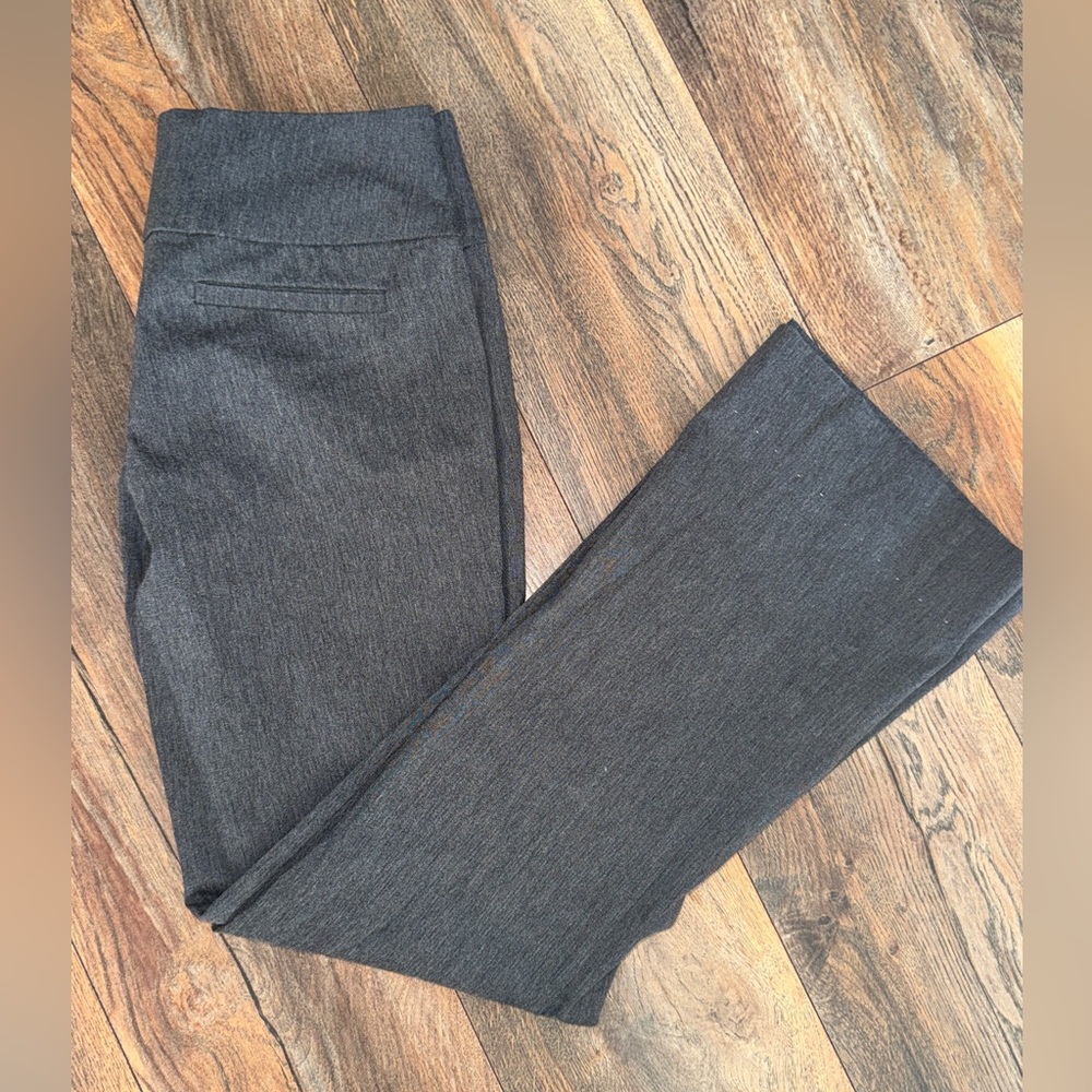 Zinc Women's Dark Gray Flare Trousers